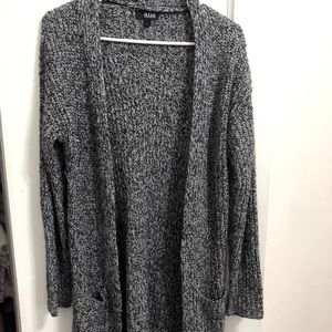 2 for $10 🤍 B&W Cardigan